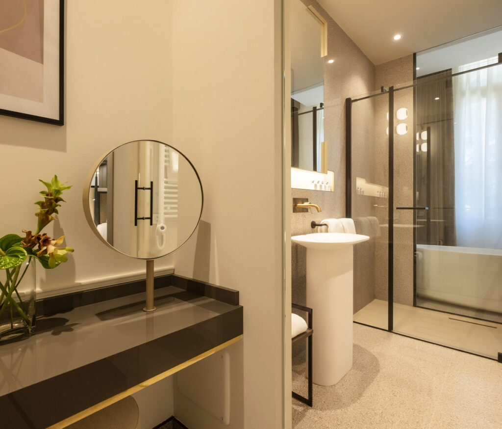 8609-3Suite-Room4 Hotel Villa Soligo | 18th Century Villa Renovation | Matt Black Design